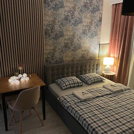 Apartament Royal Chelmonskiego Śrem Buitenkant foto